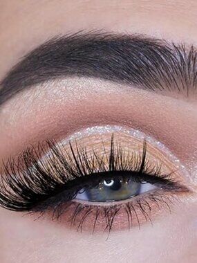 Fox Eye Lashes Wispy Faux Mink That Look Like Extensions 20mm Long with Spikes